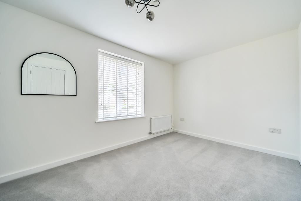 Property photo 3 of 10 Bedroom 2