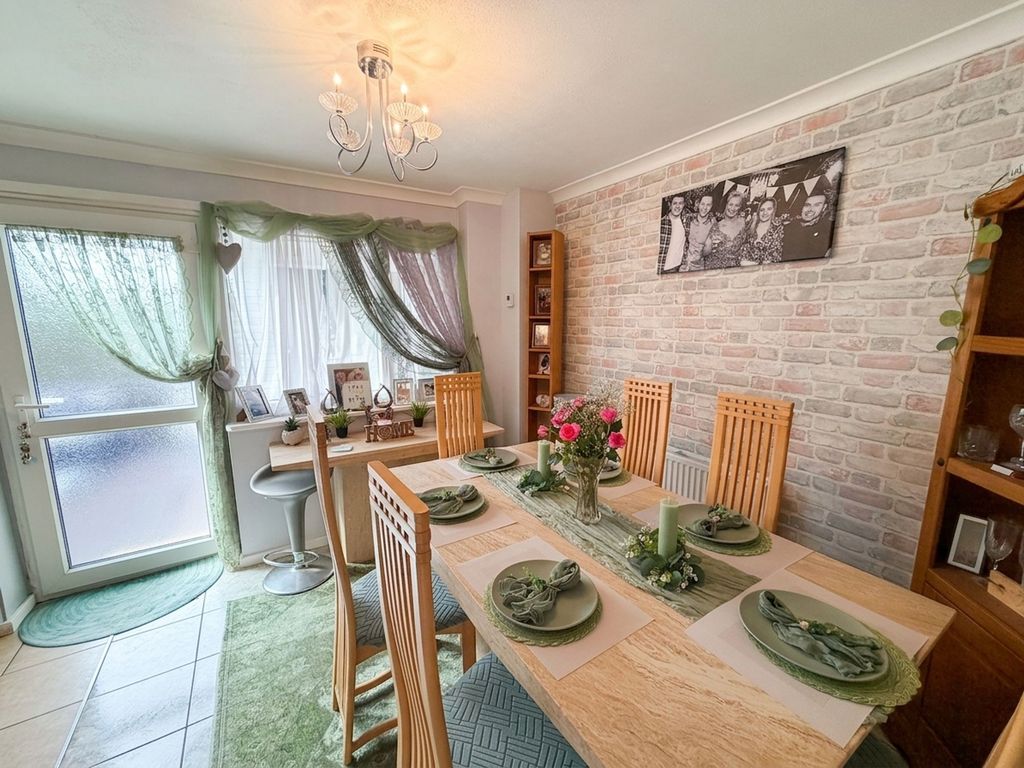 Property photo 3 of 12 Dining Room