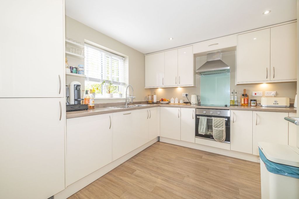 Property photo 2 of 16 Picture 2