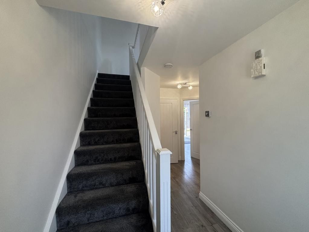 Property photo 2 of 13 Entrance Hall
