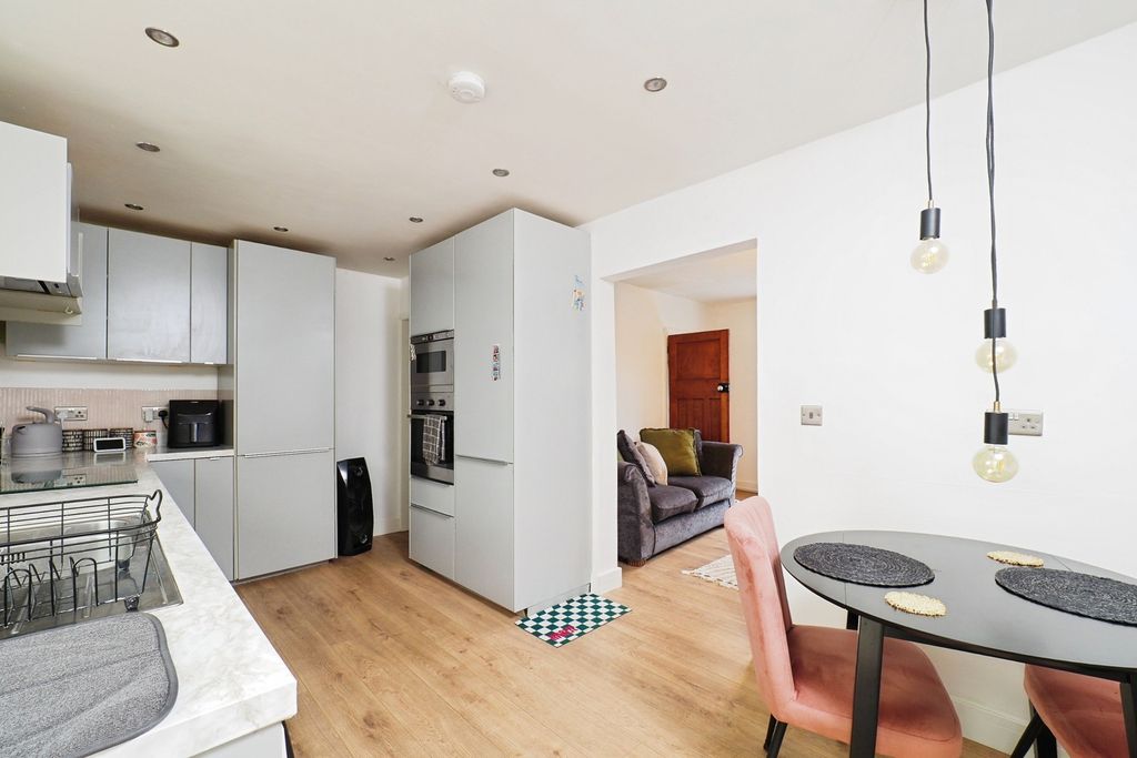 Property photo 3 of 16 Photo