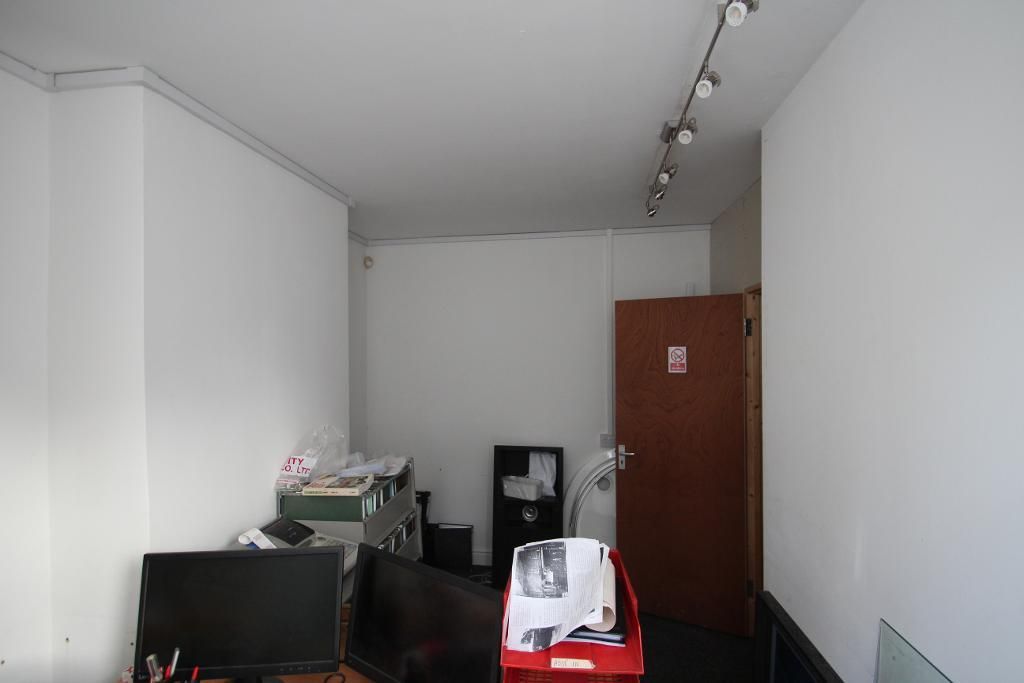 Property photo 2 of 10 Office
