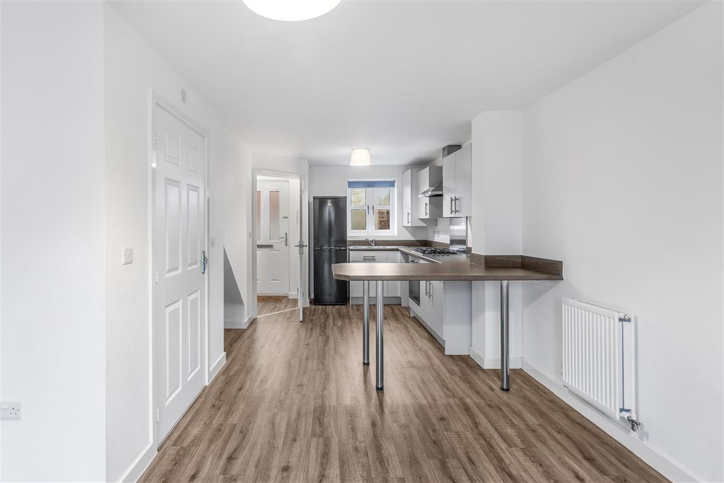 Property photo 3 of 13 6 Hana Close, Adderbury-9.Jpg