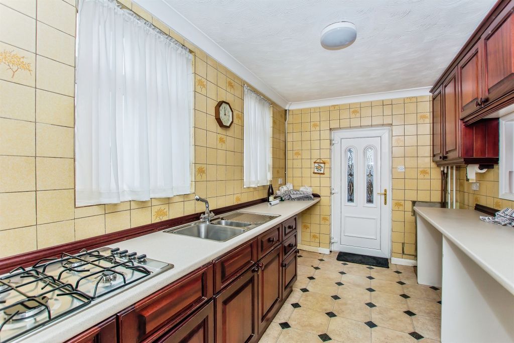 Property photo 2 of 17