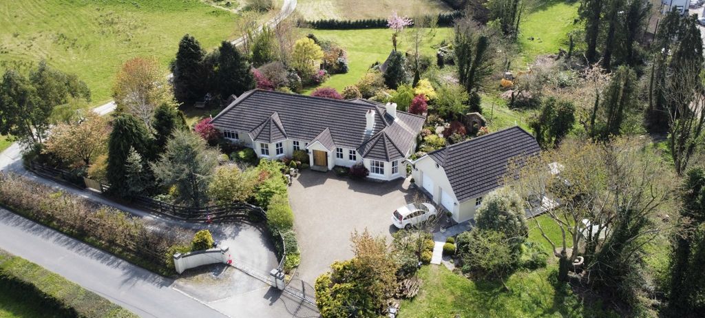 Property photo 2 of 45