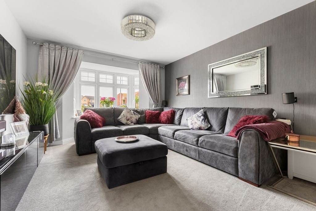 Property photo 2 of 26 Lounge