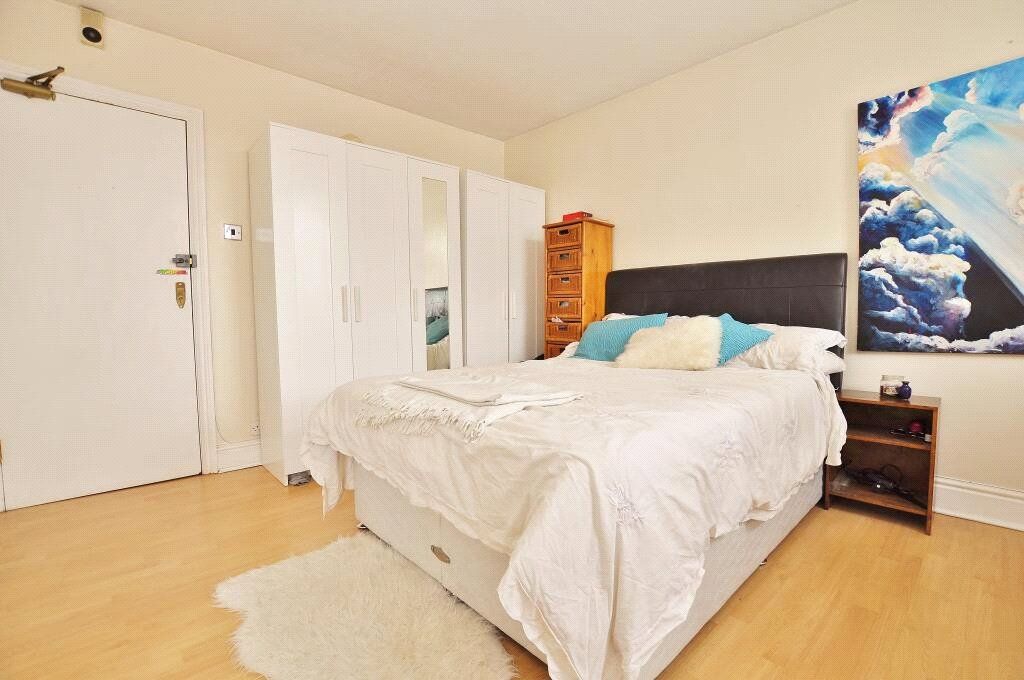 Property photo 2 of 7 Bedroom