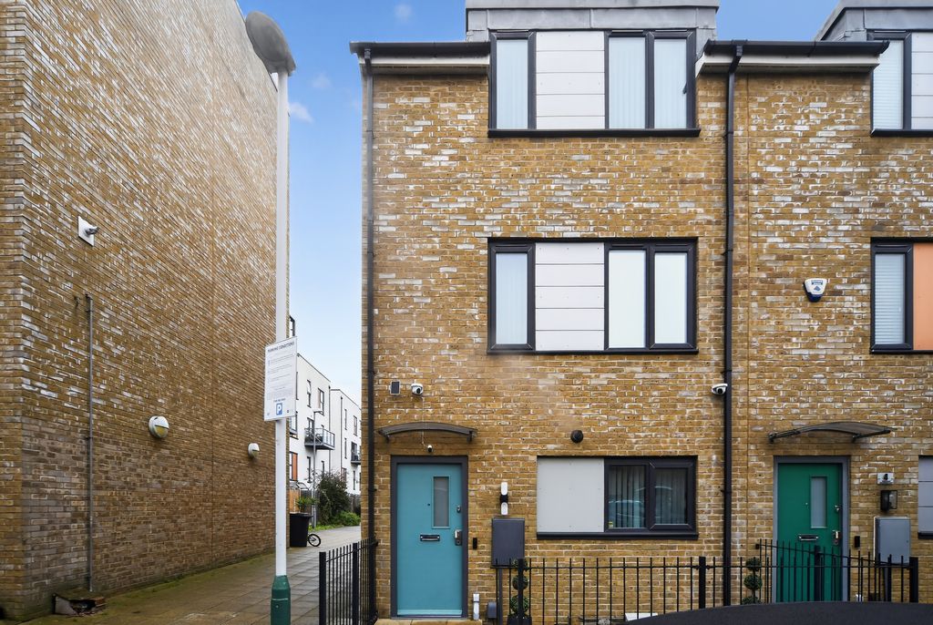 Property photo 1 of 21