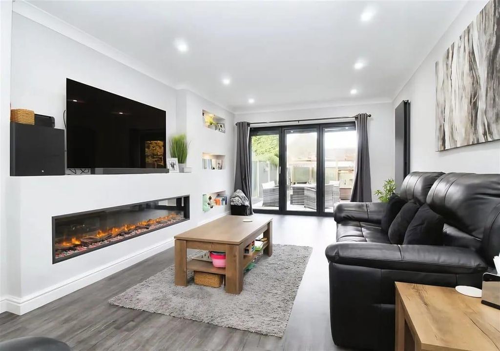 Property photo 3 of 25 Img_2099.Jpg