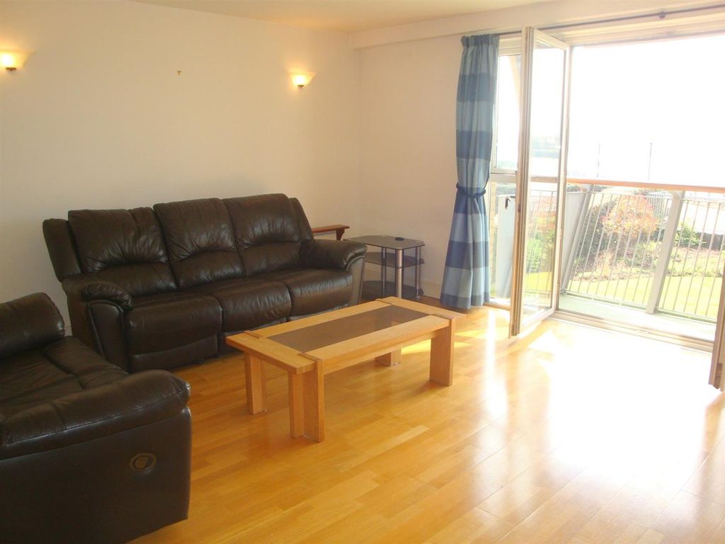 Property photo 3 of 8