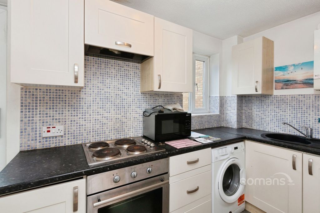 Property photo 2 of 10 Pbox-Img.Jpg