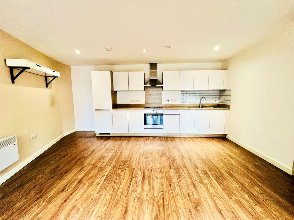 Property photo 2 of 12 Lounge