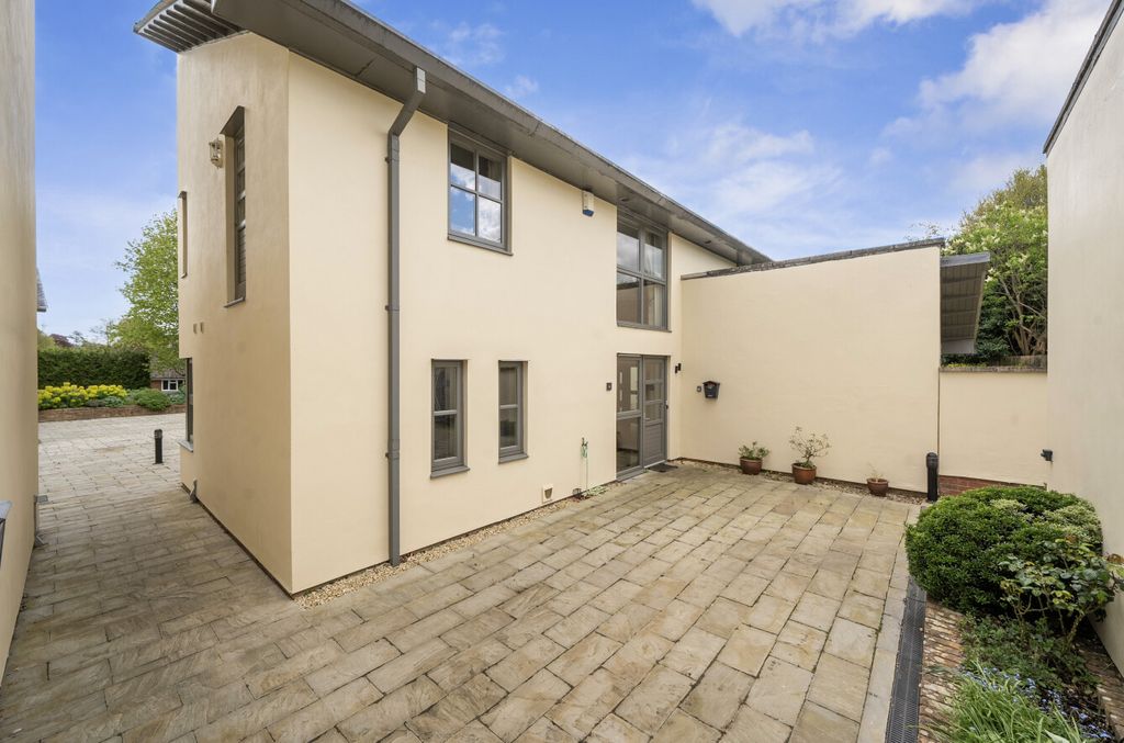 Property photo 1 of 11 1446815-4-69E6356...