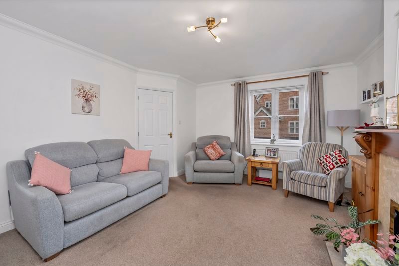 Property photo 2 of 16 Sitting Room