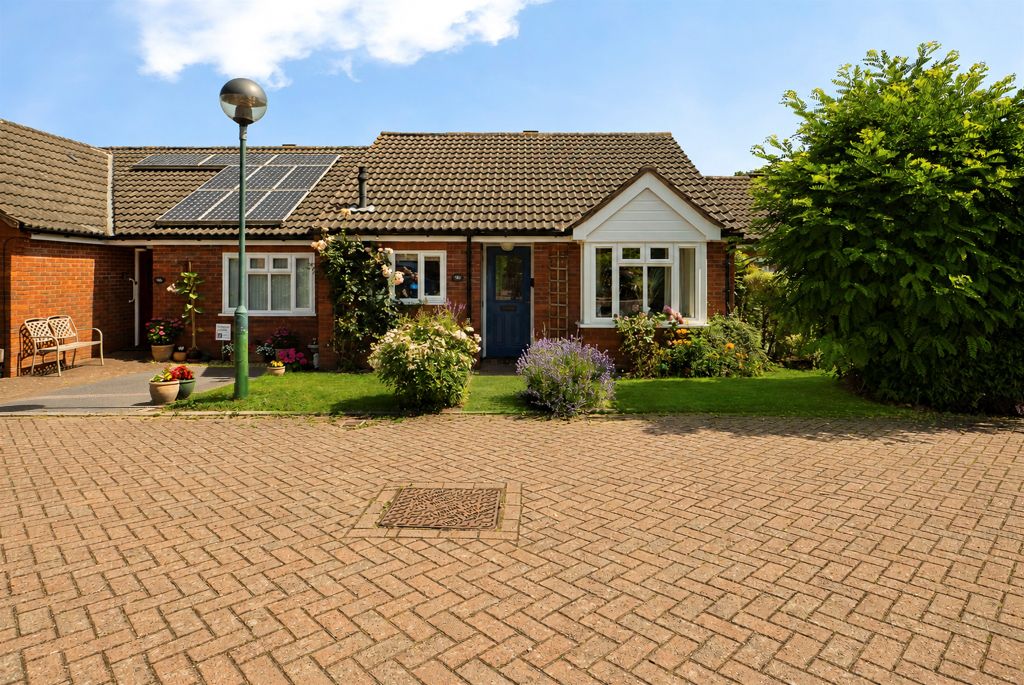 Property photo 1 of 18
