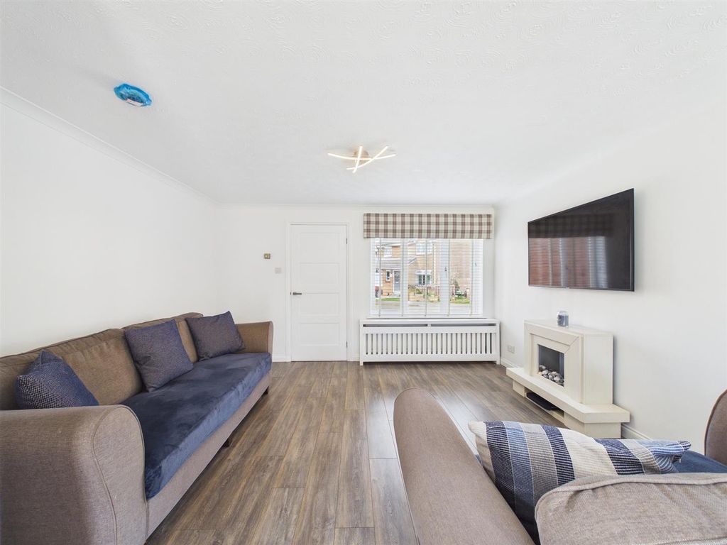 Property photo 2 of 21 Cam03782G0-Pr0302-Still016_Alt.Jpg