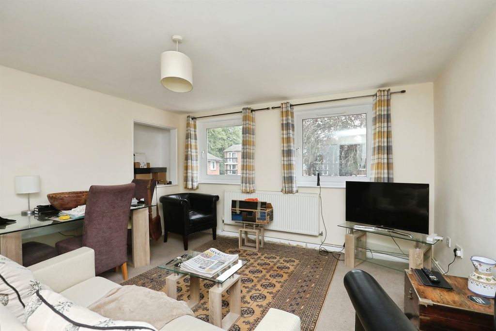 Property photo 3 of 17