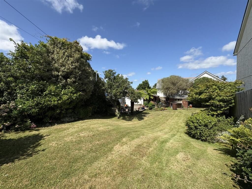 Property photo 2 of 38 4977163