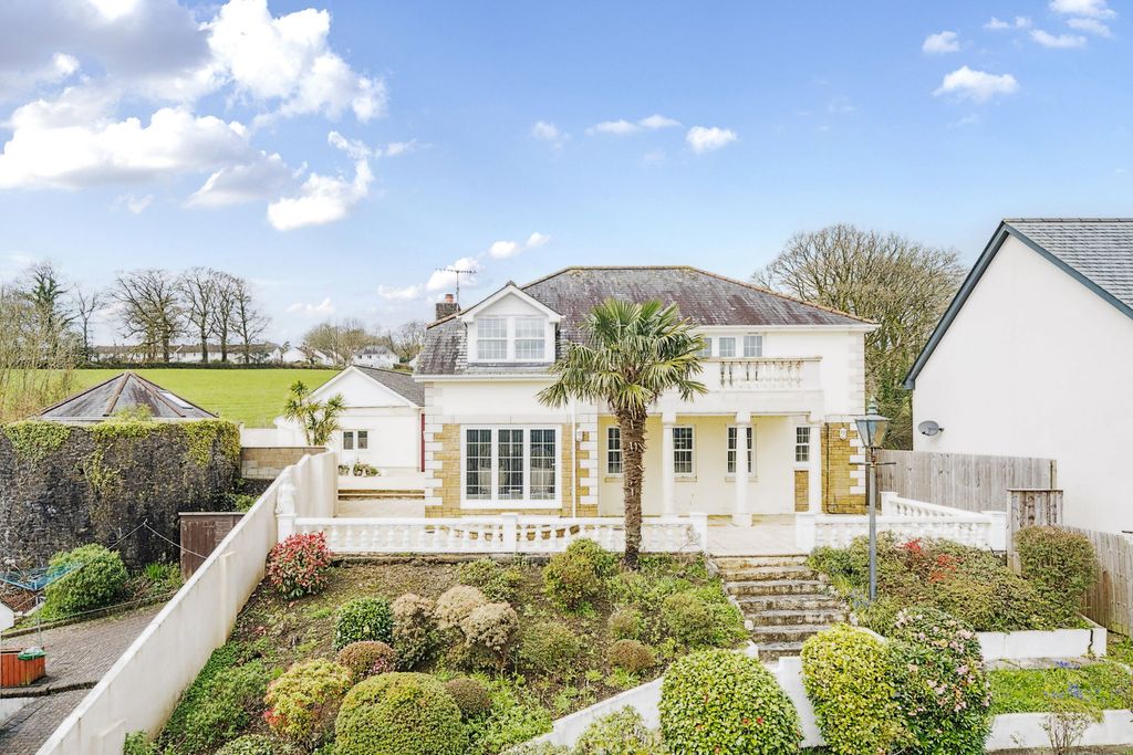 Property photo 1 of 18