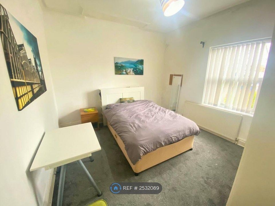 Property photo 1 of 11 Room 1