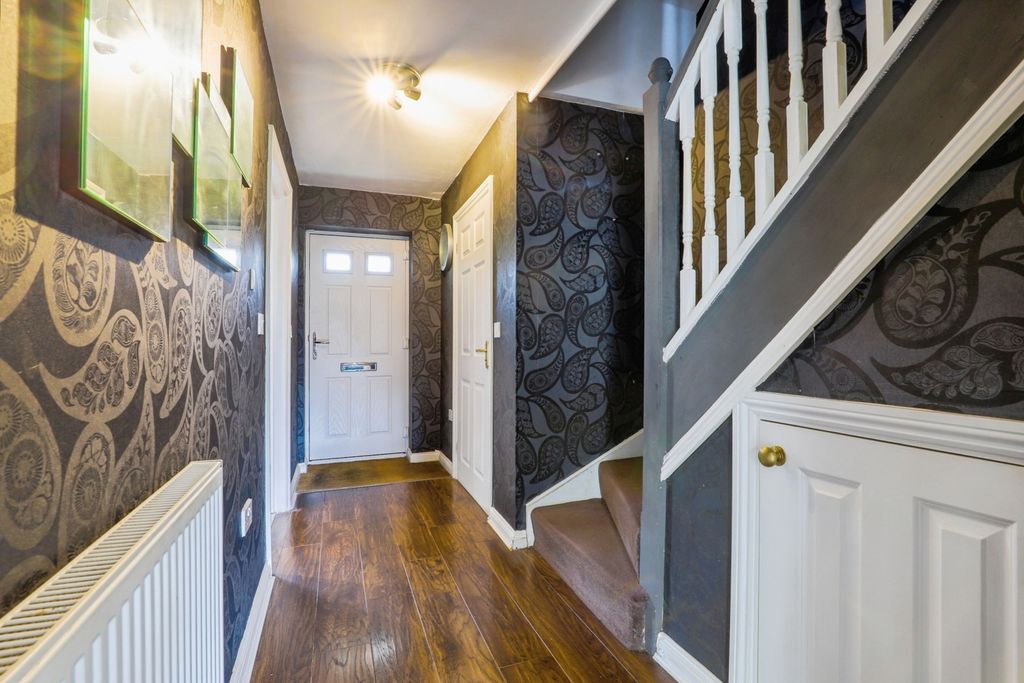 Property photo 3 of 15 Pbox-Img.Jpg