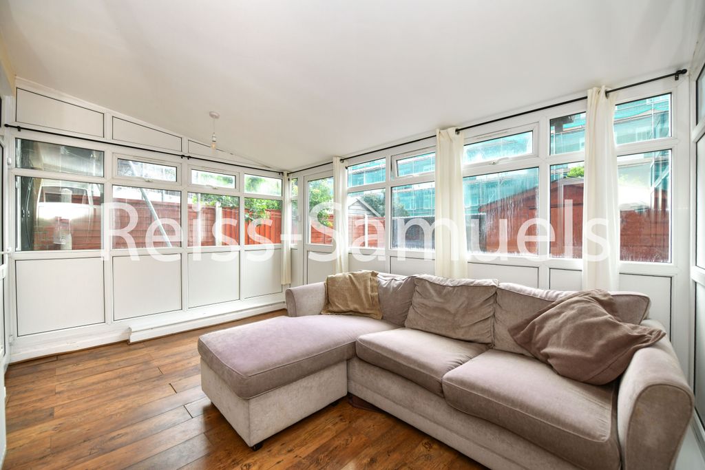 Property photo 1 of 33