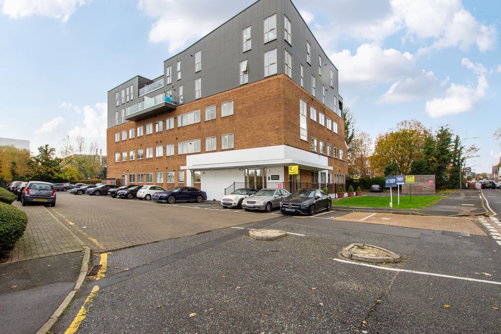 Property photo 1 of 6