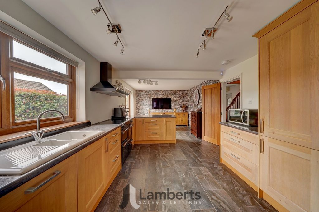 Property photo 3 of 54 Kitchen Diner