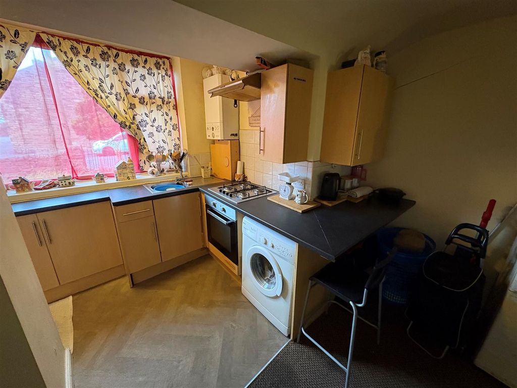 Property photo 3 of 9