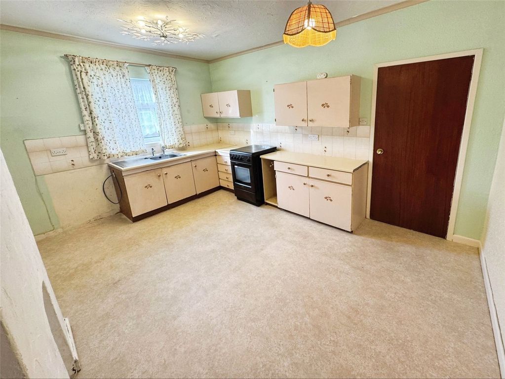 Property photo 2 of 14 Kitchen/Diner