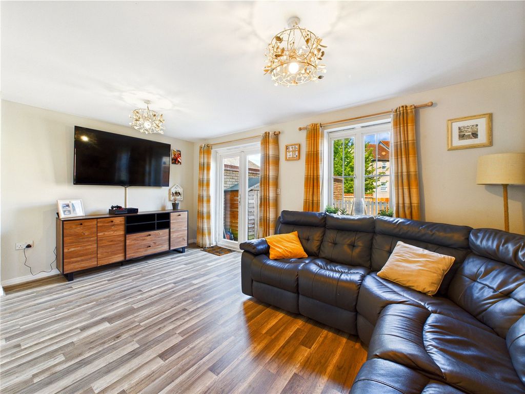 Property photo 2 of 18 Picture No. 04