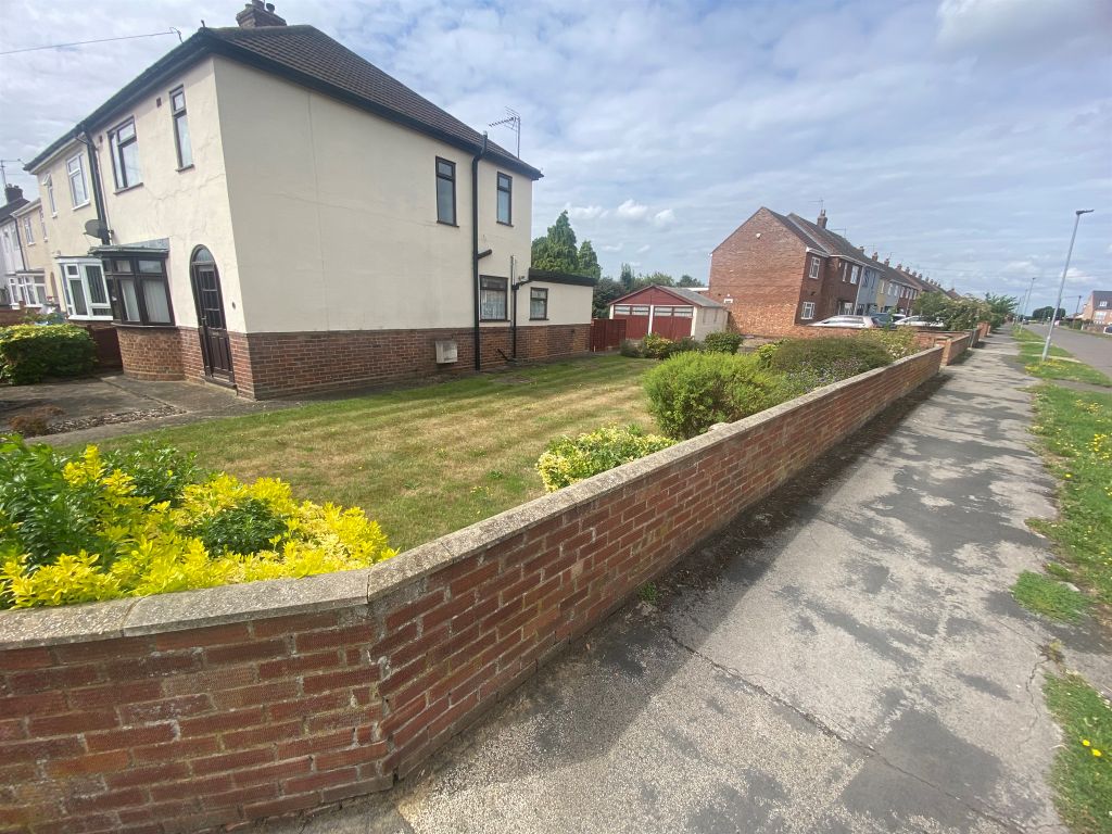 Property photo 2 of 12