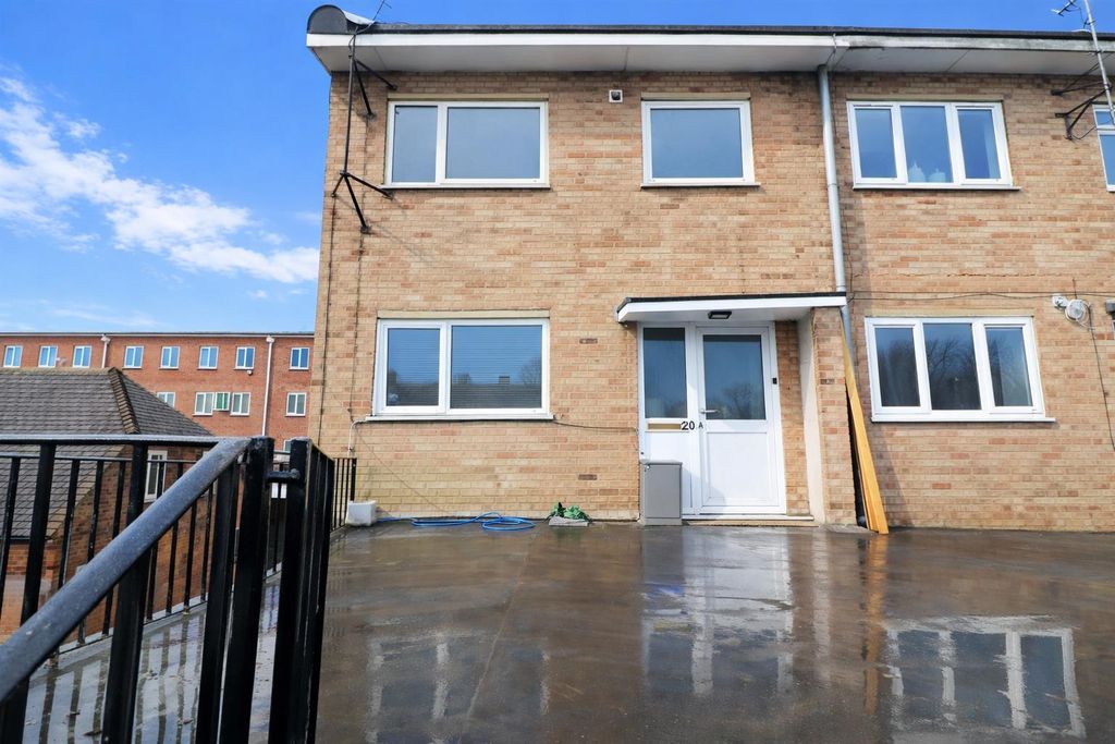 Property photo 1 of 10