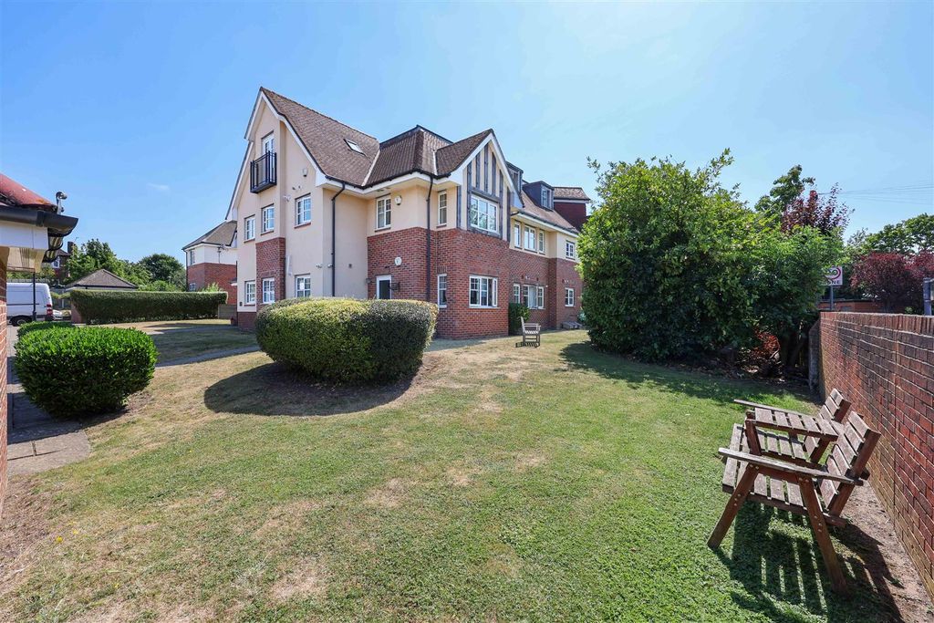 Property photo 1 of 22