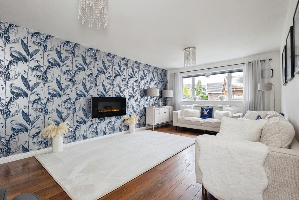 Property photo 3 of 19 Pbox-Img.Jpg