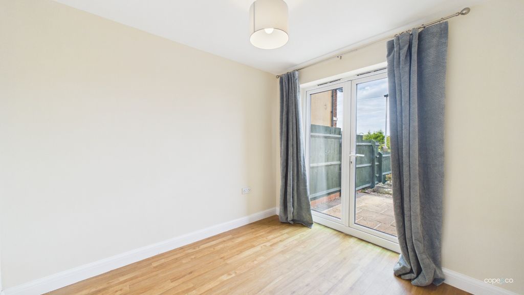 Property photo 3 of 16 2844106