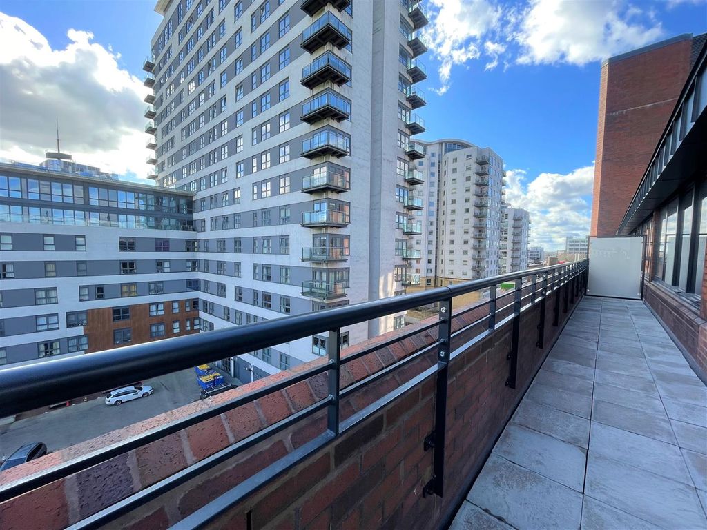 Property photo 3 of 9