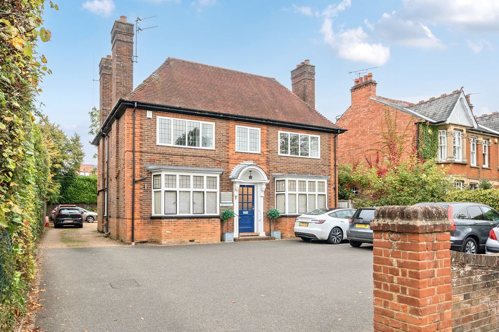 Property photo 1 of 12