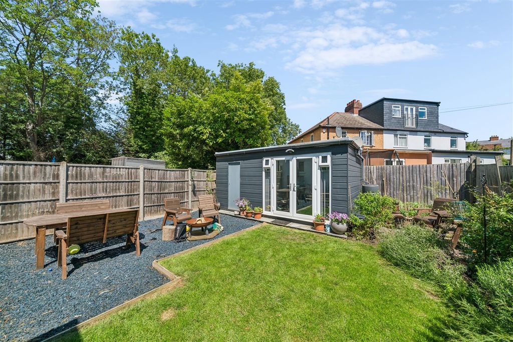 Property photo 2 of 12 Staveley Gardens, W4 - For Sale