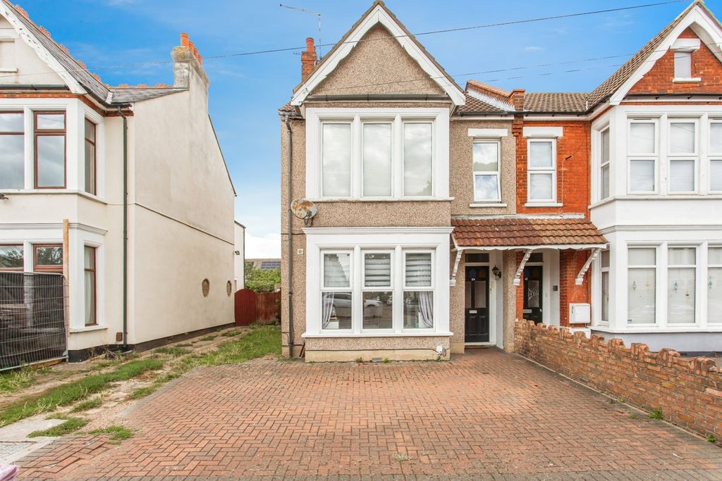 Property photo 1 of 17 Exterrior