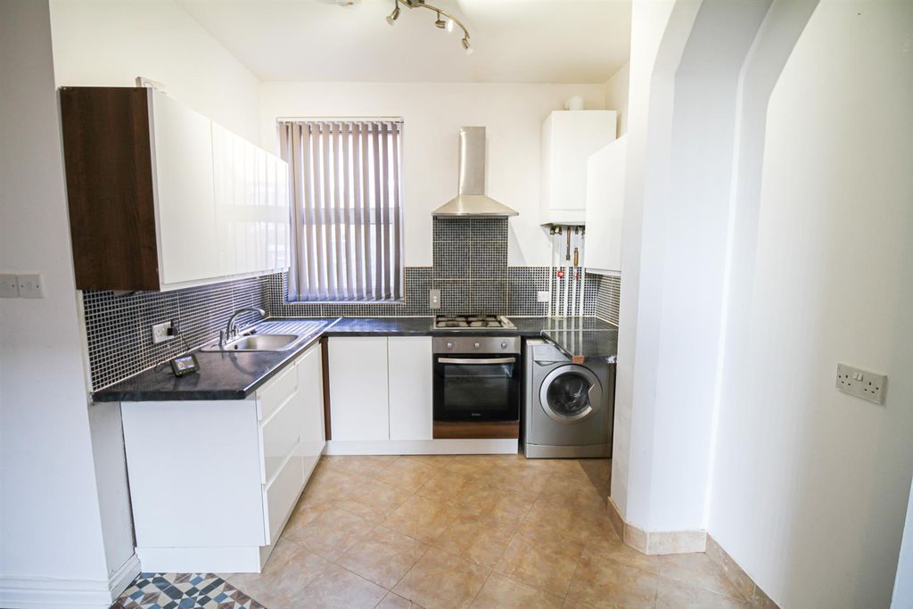 Property photo 2 of 18 Img_9045.Jpg