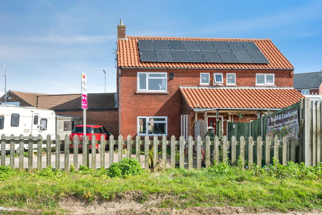 Property photo 1 of 32