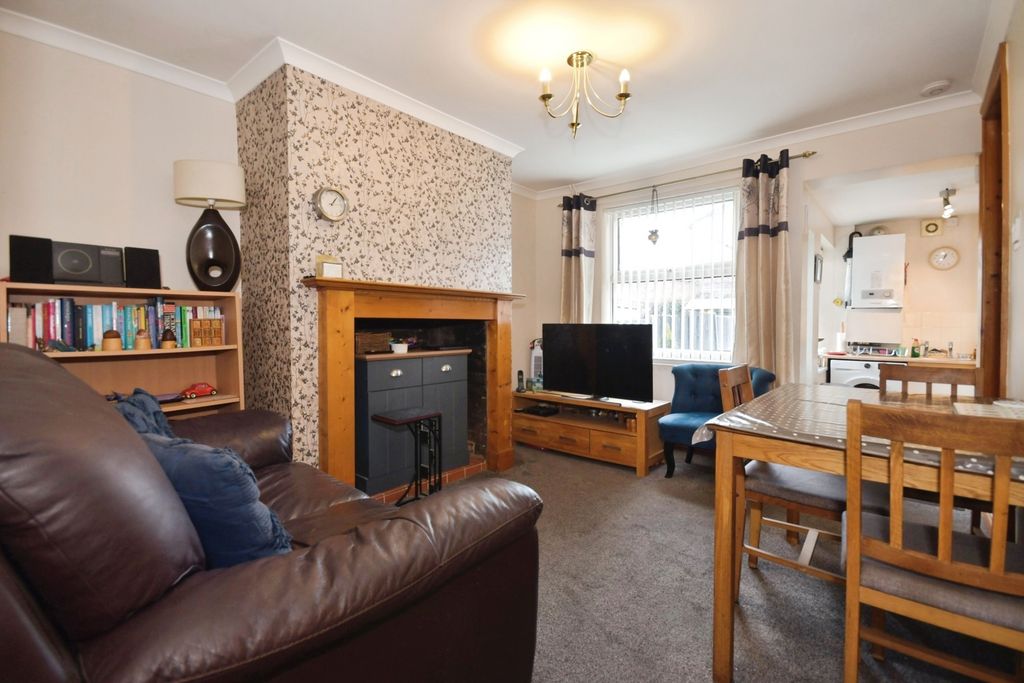 Property photo 3 of 16 Pbox-Img.Jpg