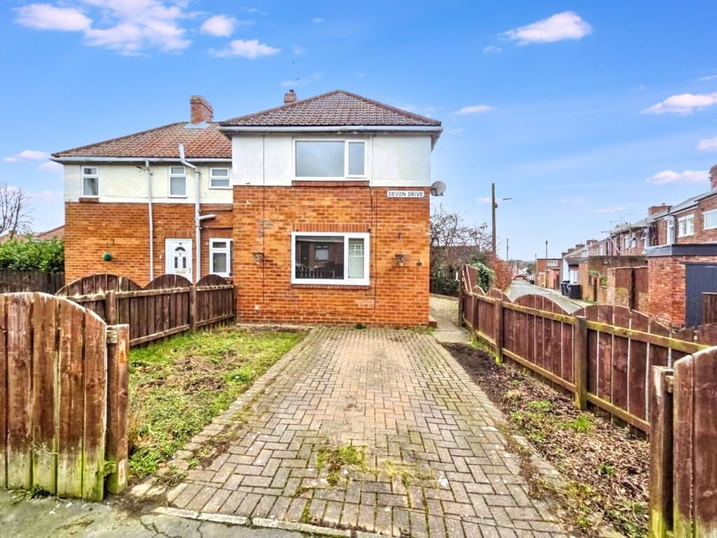 Property photo 1 of 12