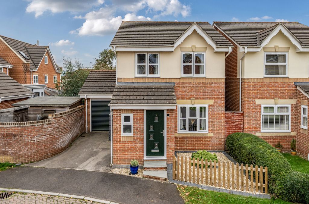 Property photo 1 of 13 Front