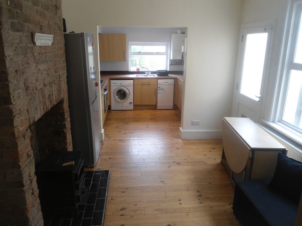 Property photo 3 of 12 Gallery