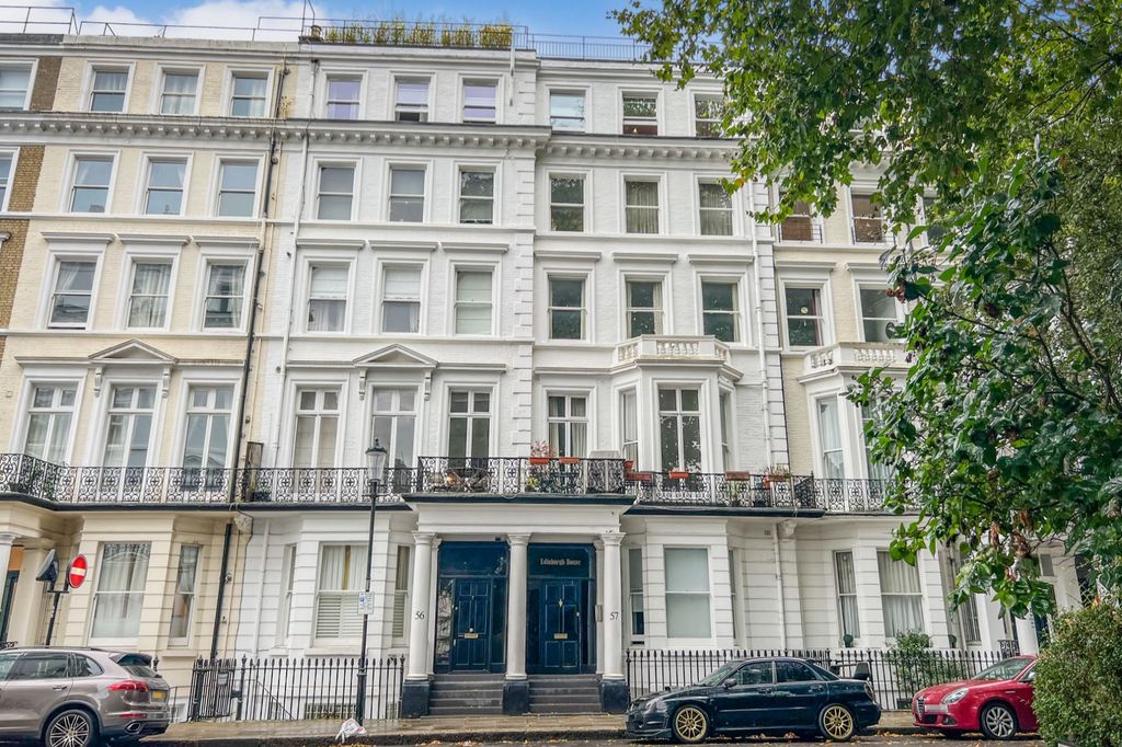 Property photo 1 of 18 Flat 6 Edinburgh House, 56-57 Courtfield Gardens, London Sw5 0Nf