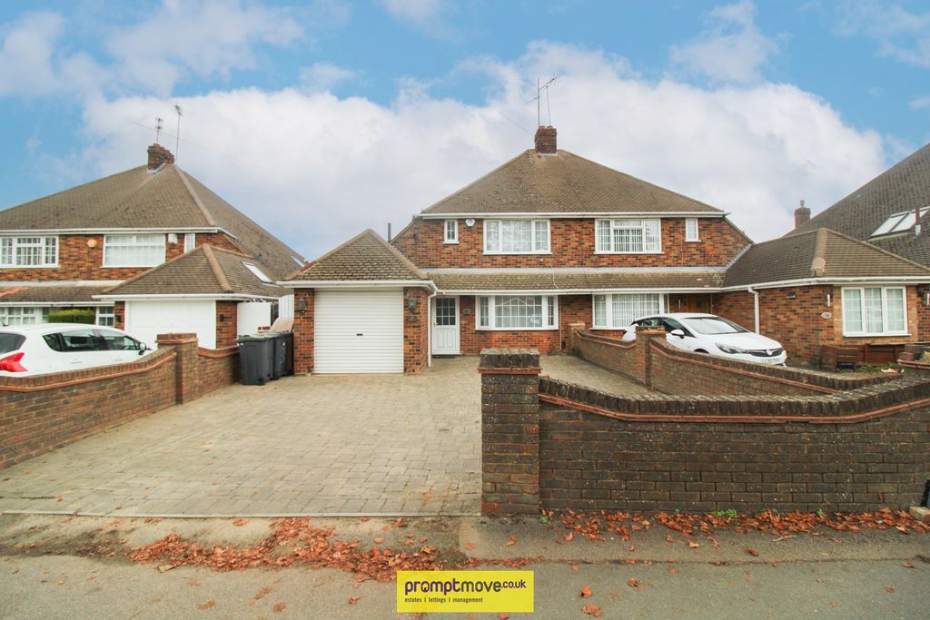 Property photo 1 of 17 Na