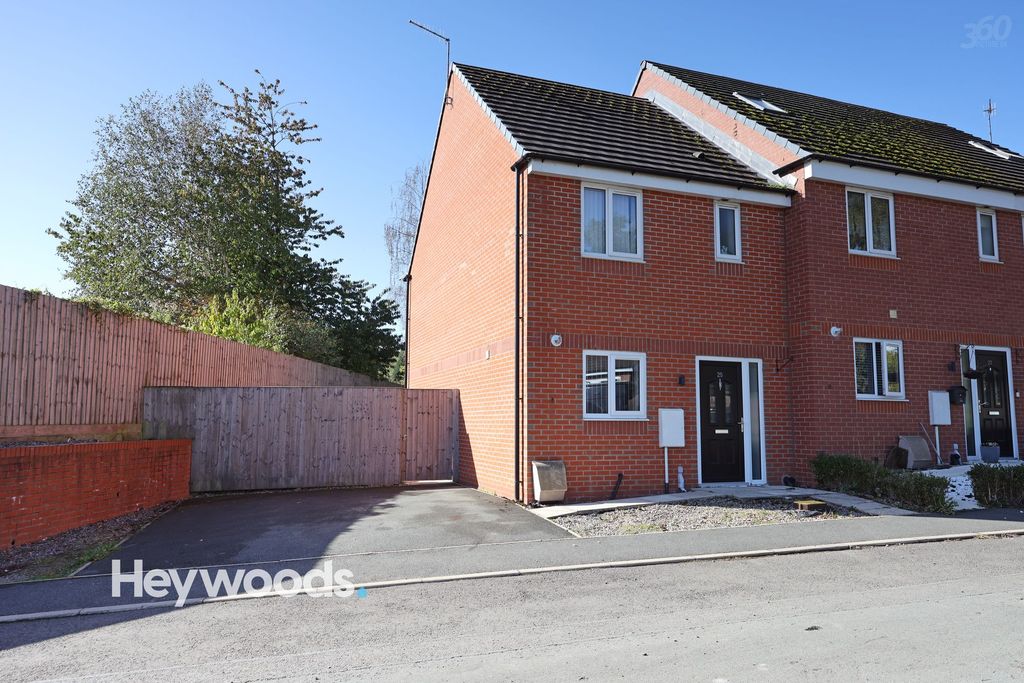 Property photo 1 of 33
