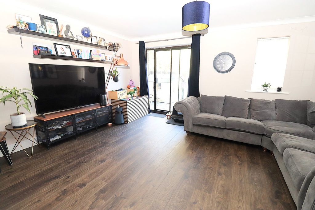 Property photo 3 of 15